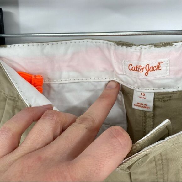 Cat & Jack Girls’ Tan Chino Uniform Shorts size 12 - Picture 3 of 4